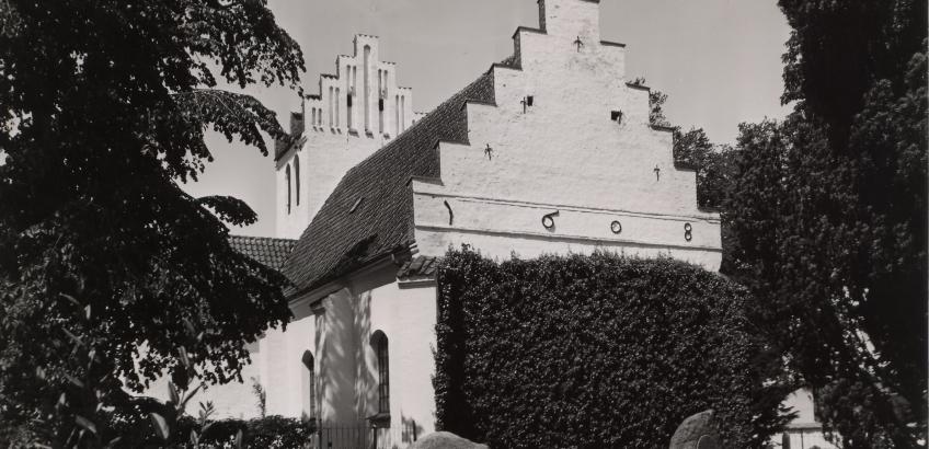 Øster Egede kirke og Dansk Klokkemuseum